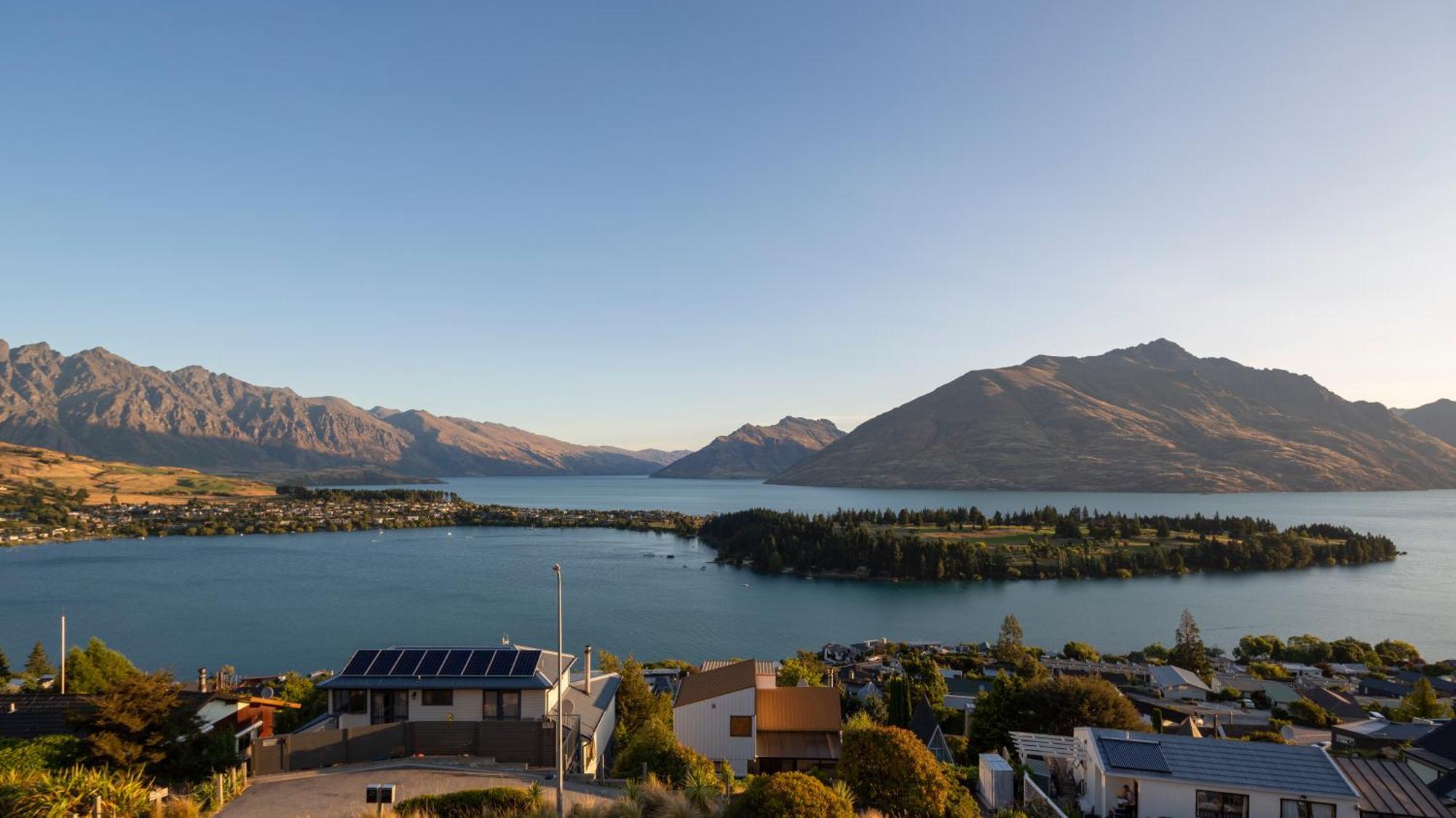 Matterhorn Lodge By Sotheby'S Luxury Rental Homes Queenstown Bagian luar foto